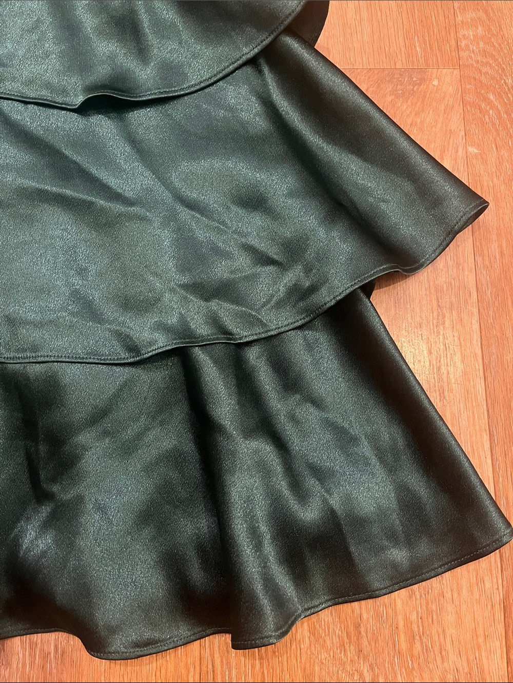 NEW Lulus Green Tiered Mini Dress Satin Sleeveless Holiday Cocktail Small S NWT - Picture 5 of 14